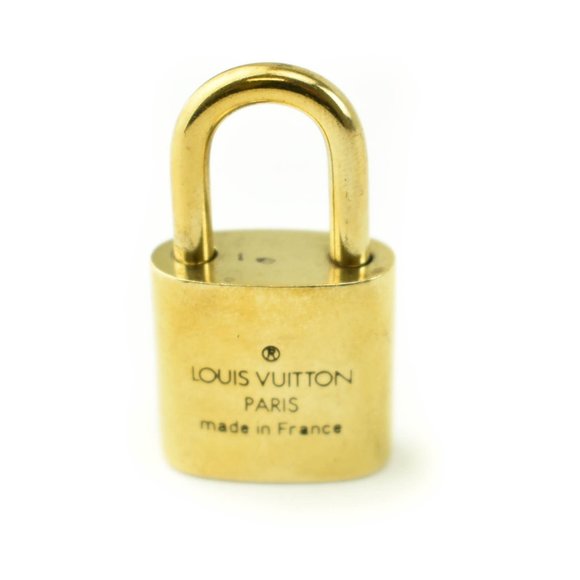 LOUIS VUITTON: Gold/Brass, Metal "LV" Logo Padlock & Key Set #312 (td) - Picture 4 of 6